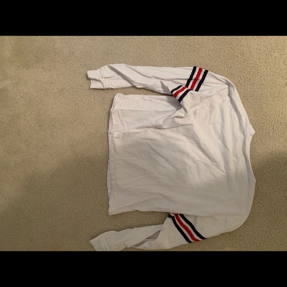 Brandy Melville Long-sleeve too - Picture 2 of 3